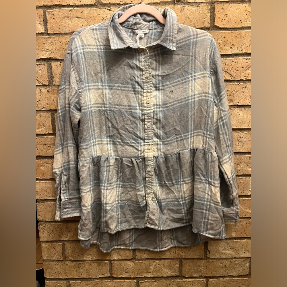 American Eagle Women’s Flared Flannel in Grey